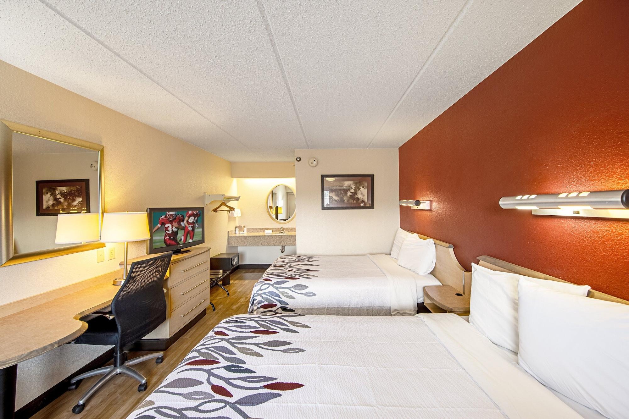Red Roof Inn Canton Bagian luar foto
